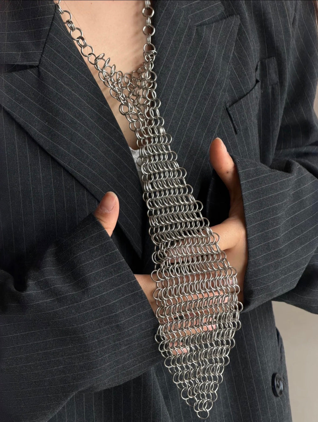 The Chain Tie